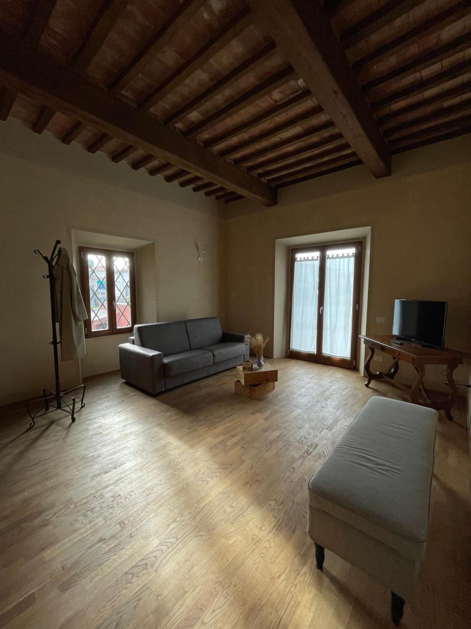 Casa Vacanze Le Due Torri Vada Exterior photo